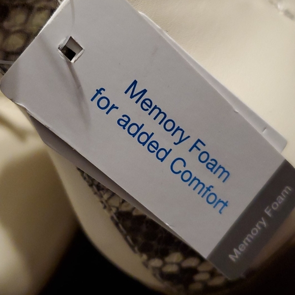 TIME AND TRU IVORY SNAKE TRIM 2/$24 - Picture 7 of 8